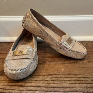 Vionic Gold Sydney Driving Loafer